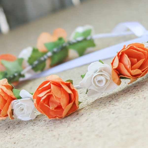 Halo de fleurs de mariée orange, couronne de fleurs orange et blanche, halo floral, pièce de cheveux de mariage, guirlande florale, guirlande de demoiselle d’honneur