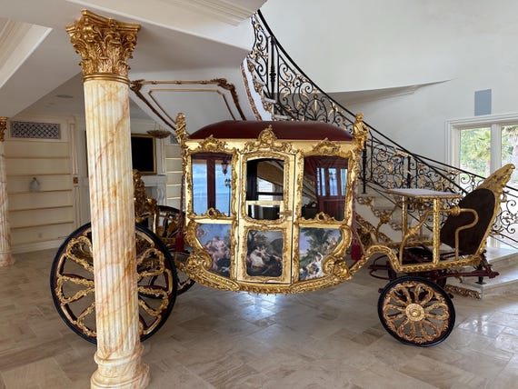 French Victorian style Horse-drawn Carriage