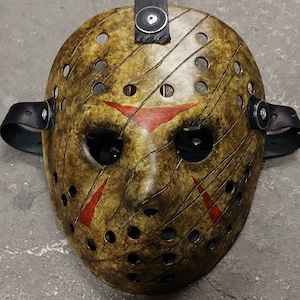 VS &quot;Clawed&quot; Hockey Mask Prop Replica - Cosplay Horror Prop - Halloween Horror Mask (V1).