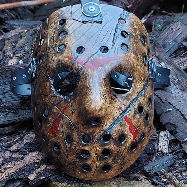 VS "Battle damaged" Extra Weathered Hockey Mask Prop Replica - Cosplay - Horror Memorabilia - Halloween Horror Mask (V1).
