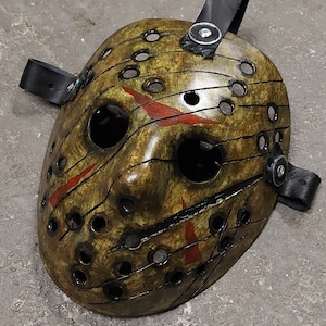 VS &quot;Clawed&quot; Hockey Mask Prop Replica - Cosplay Horror Prop - Halloween Horror Mask (V1).