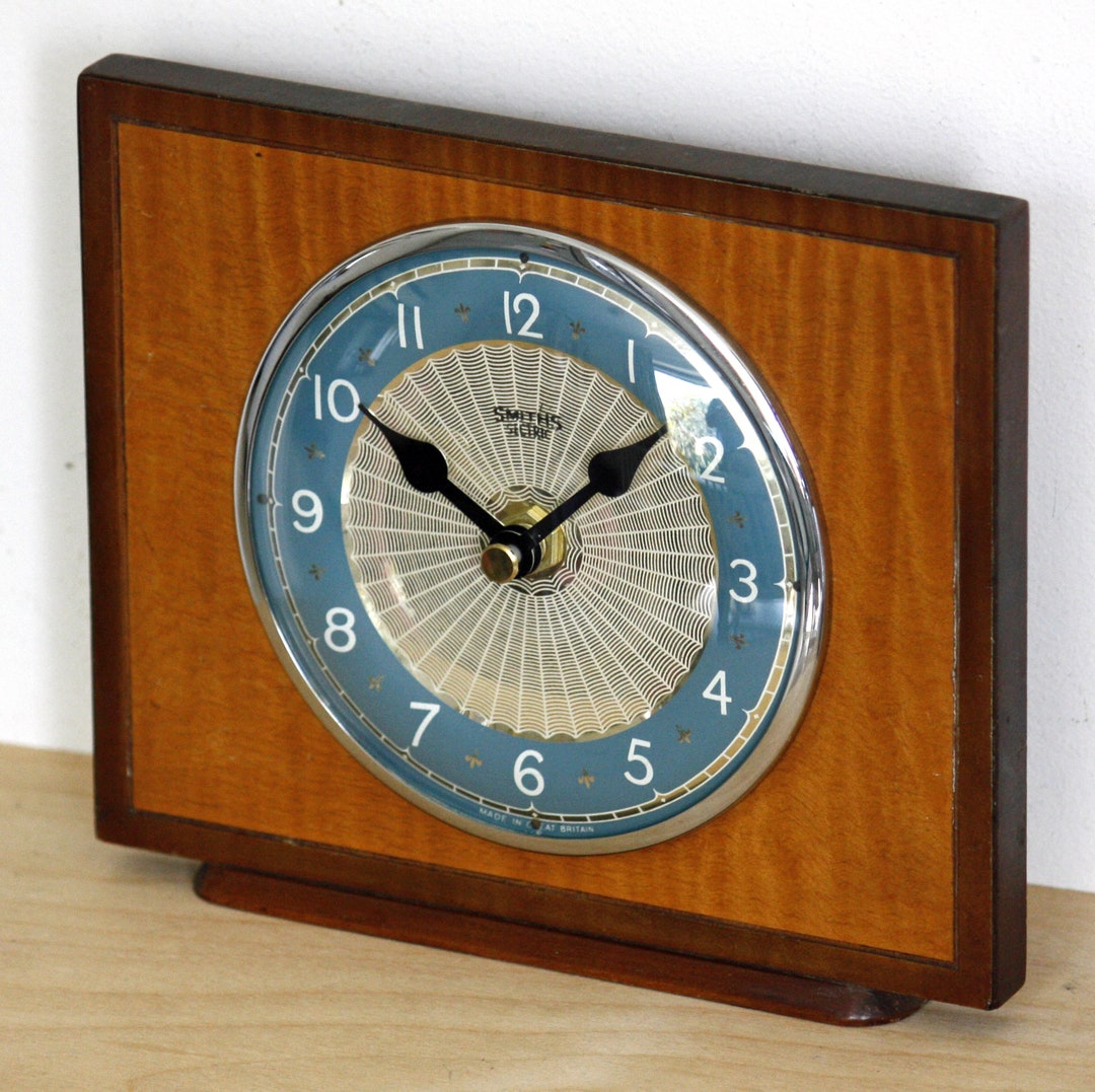 Vintage Smiths Mantel Clock 17cm Wooden Retro Mid Century Style 70s
