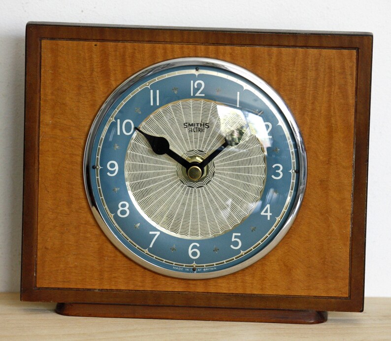 Vintage Smiths Mantel Clock 17cm Wooden Retro Mid Century Style 70s