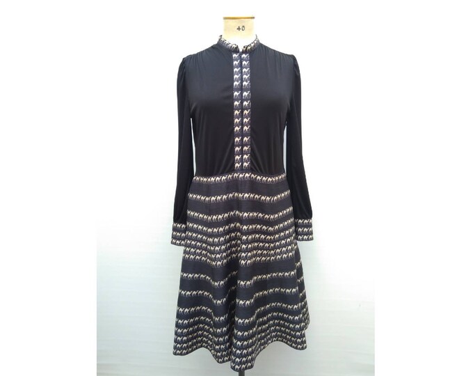 LOUIS FERAUD vintage 70s black and white camel pattern front zip dress