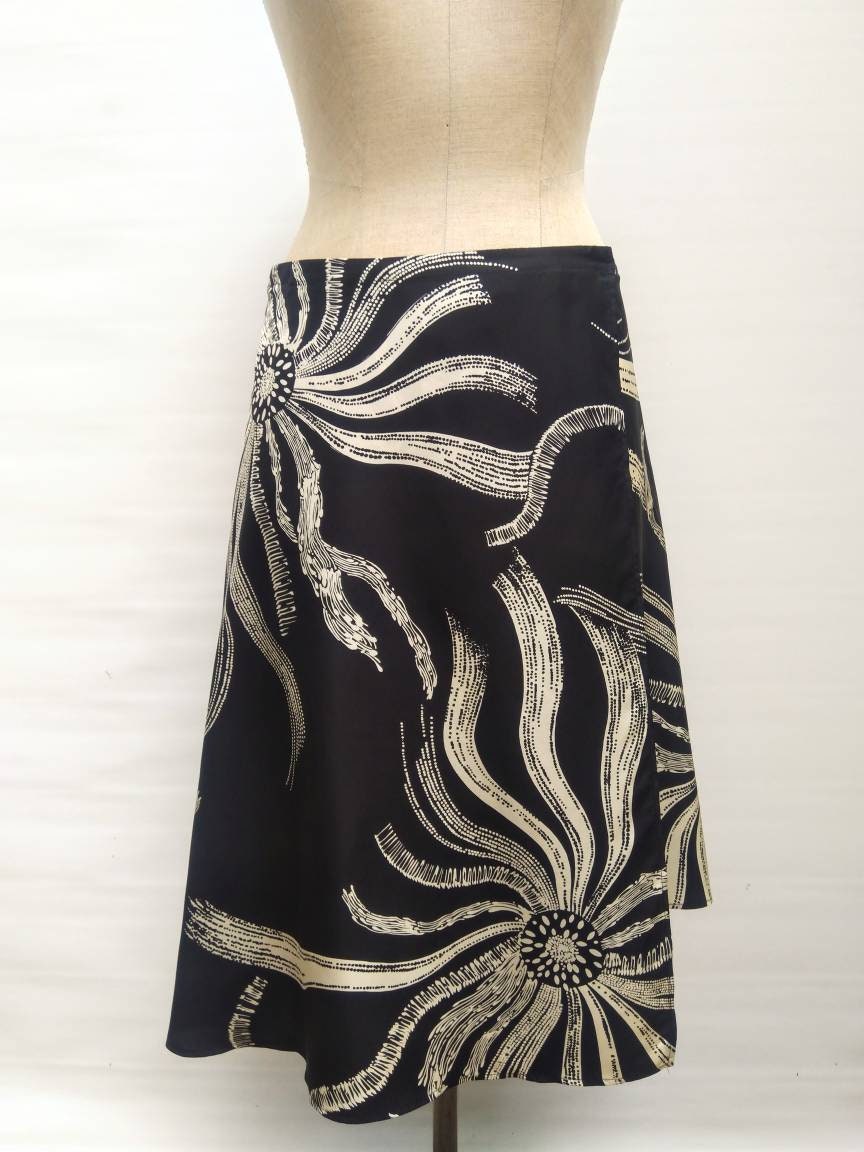 MAX MARA vintage 90s black and ivory silk asymmetrical wrap skirt