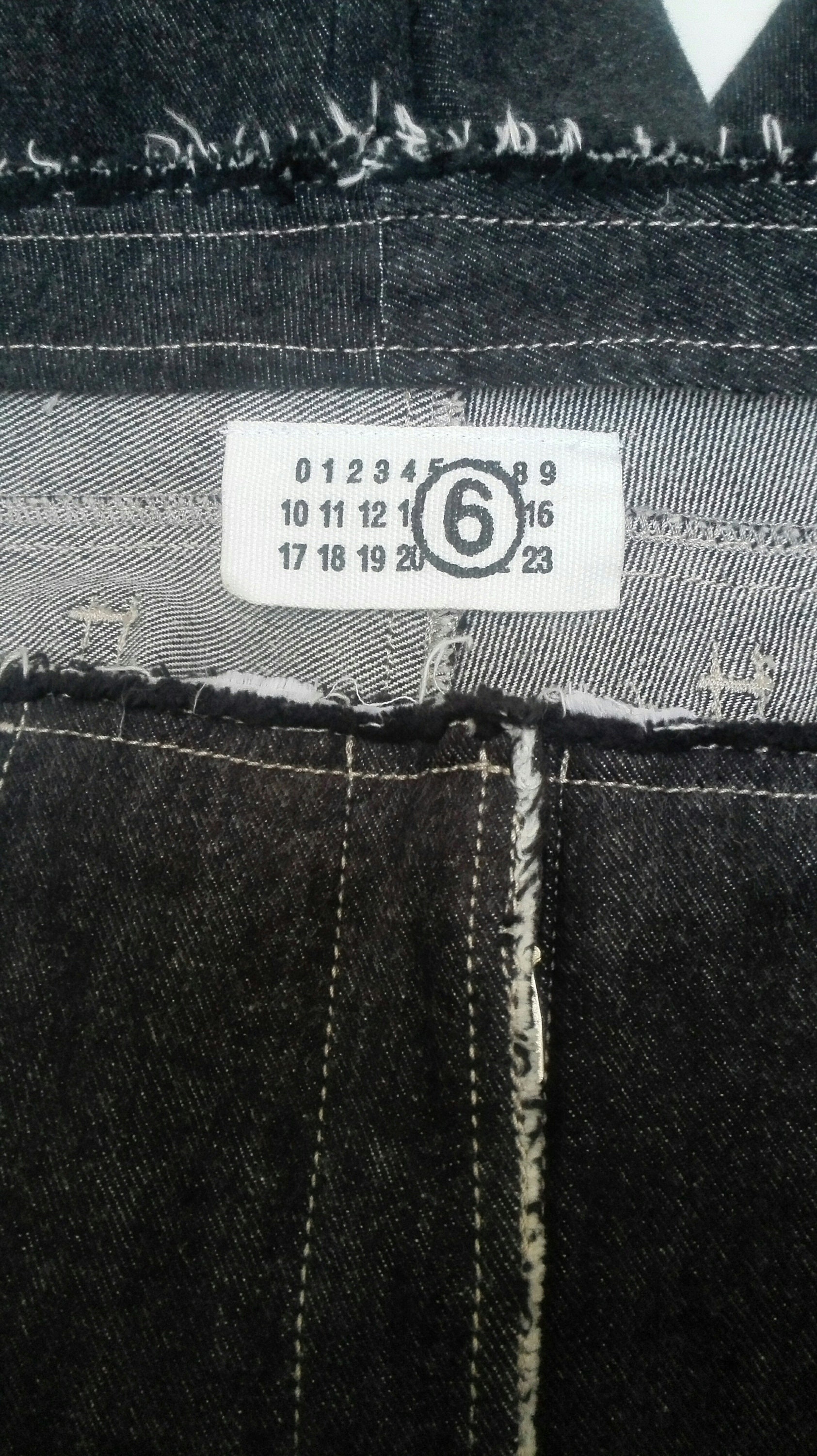 MM6 MAISON MARGIELA pre-owned grey frayed low waist slim jeans