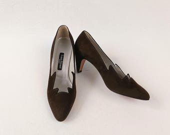 LOUIS FERAUD vintage 80s brown suede zig zag pumps