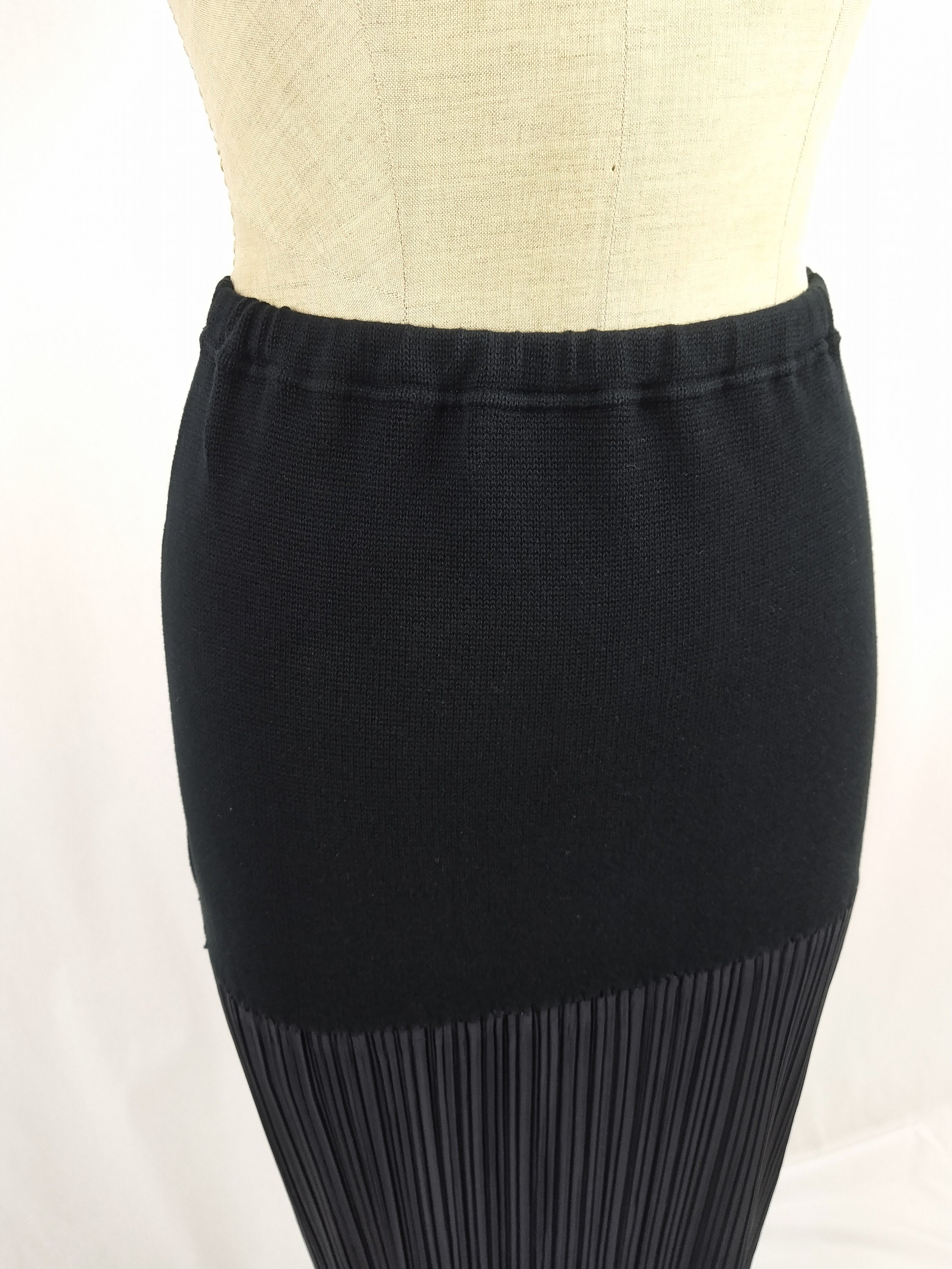 ISSEY MIYAKE vintage 90s long black pleated skirt