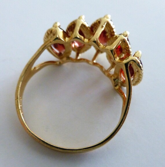 14kt Yellow Gold Vintage Marquise Garnet Ring - image 3