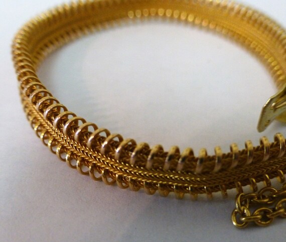 16kt Yellow Gold Victorian Mesh Vintage Bracelet - image 8