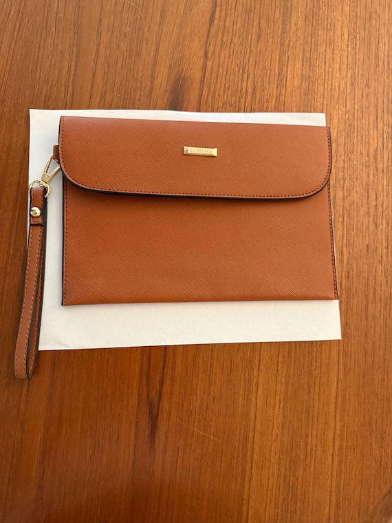 ELIM & PAUL wristlet clutch