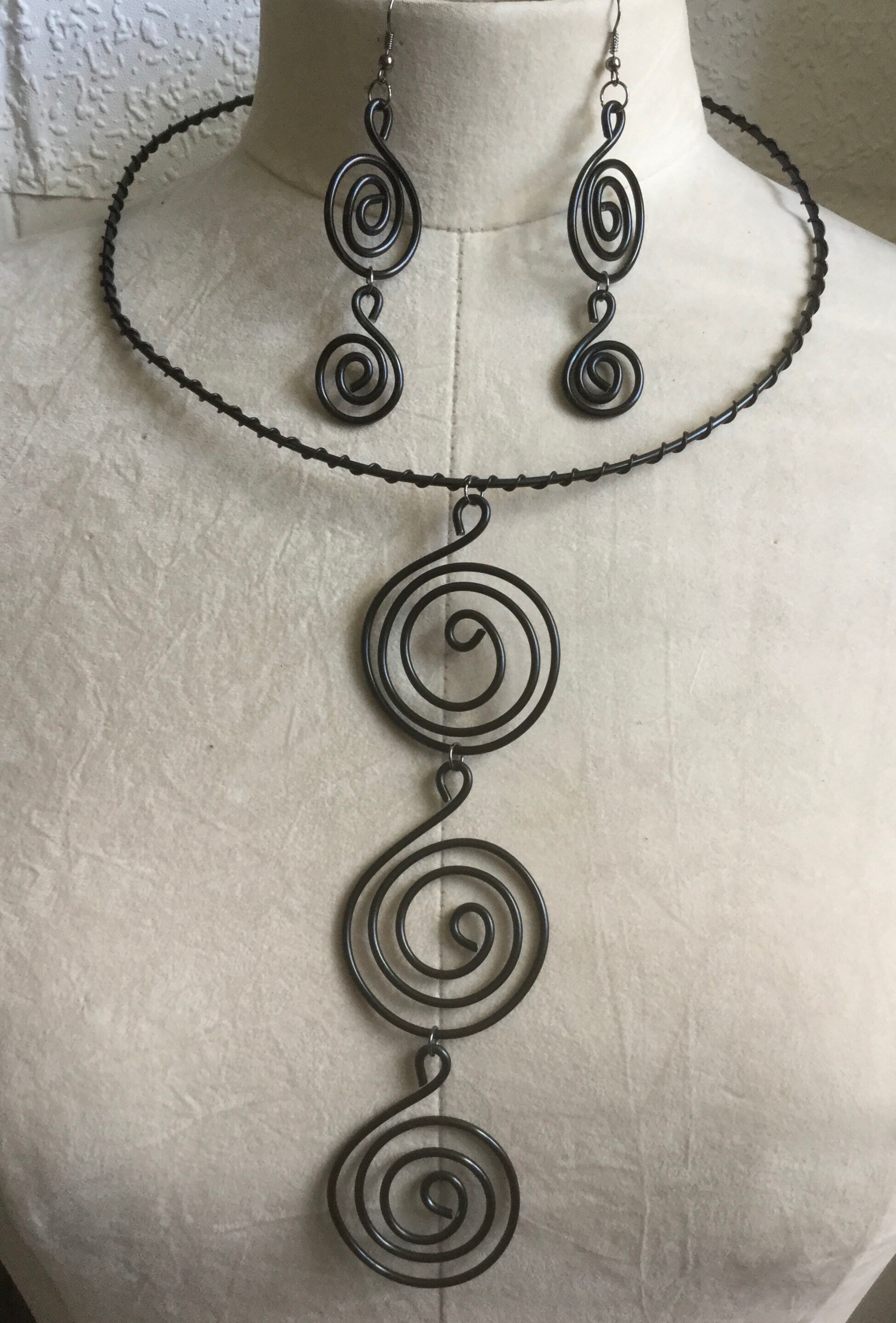 Black Twisted Wire Designer Necklace Set Etsy
