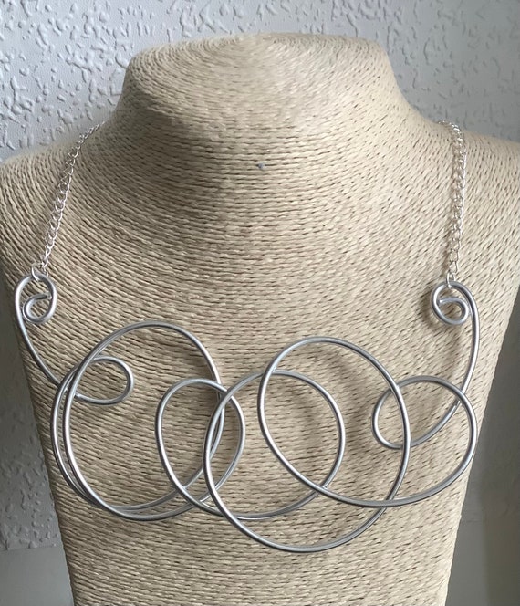 Twisted hotsell wire necklace