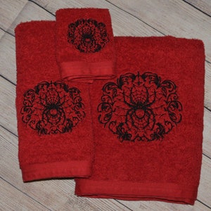 Embroidered Gothic Spider 3 Piece Towel Set Red