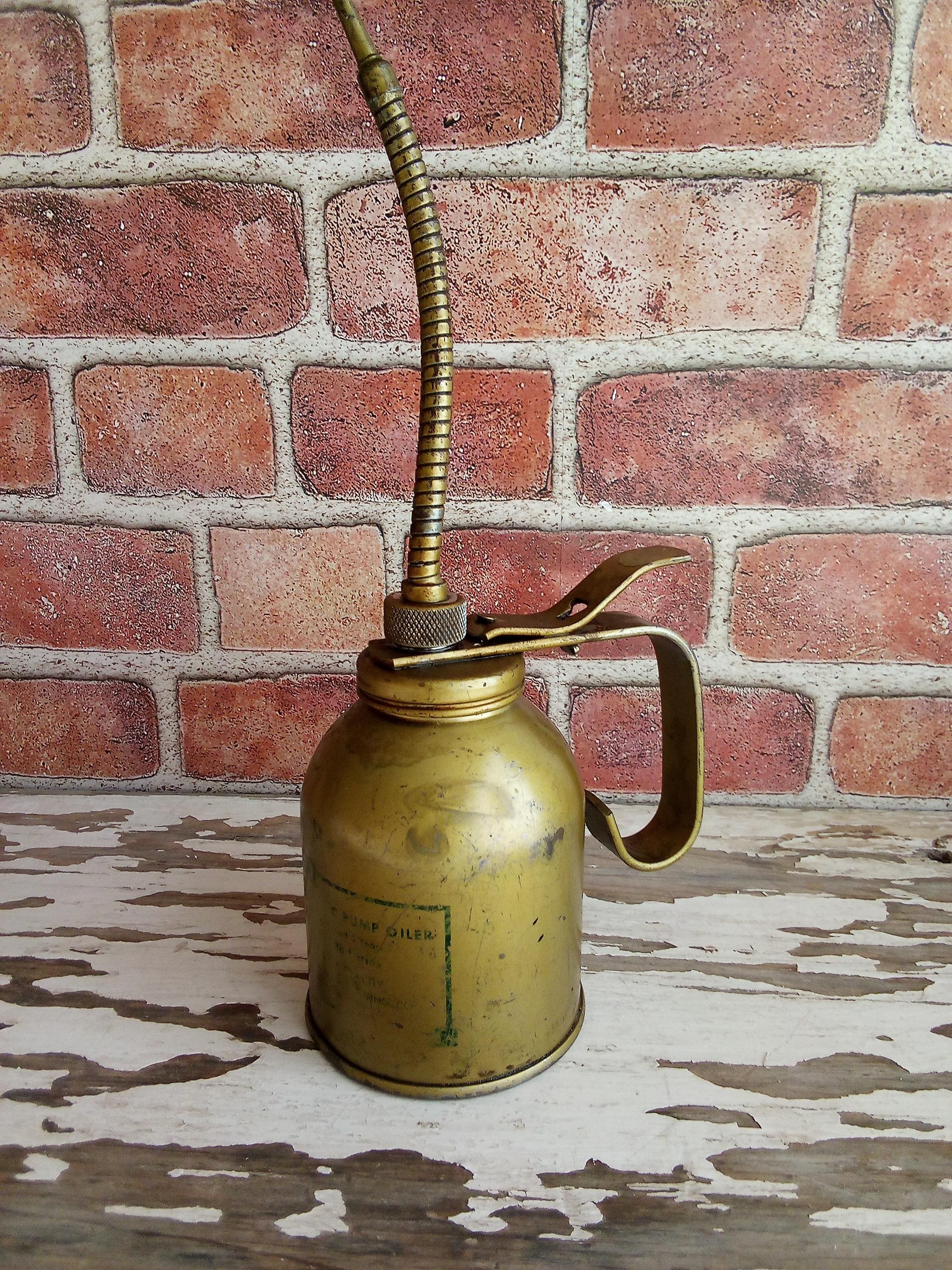 Antique Oil Can, Vintage EAGLE HYDRAULIC PUMP Oiler, No. 29