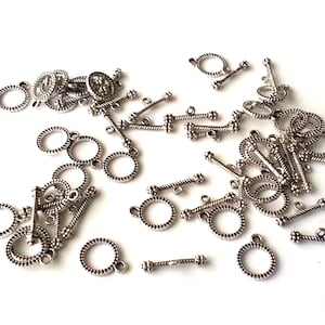 20 x Antique silver round toggle clasps - toggle clasps - jewellery supplies