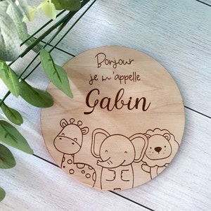 Piatto di legno inciso Annuncio di nascita personalizzato Animali