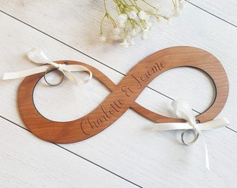 Soporte de anillo de boda de madera infinita personalizado