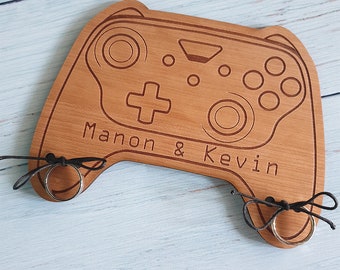 Porte alliances personnalisé bois Gamer - Manette jeux vidéo + boutons manchettes en option