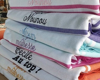 Large personalized embroidered fouta