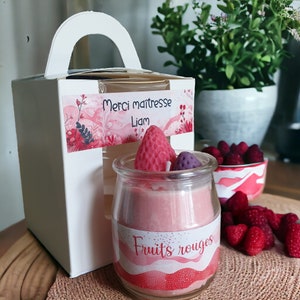 Vela natural hecha a mano, aroma a Frutos Rojos con caja personalizable - regalo niñera, amante, ATSEM, AESH, regalo personalizado