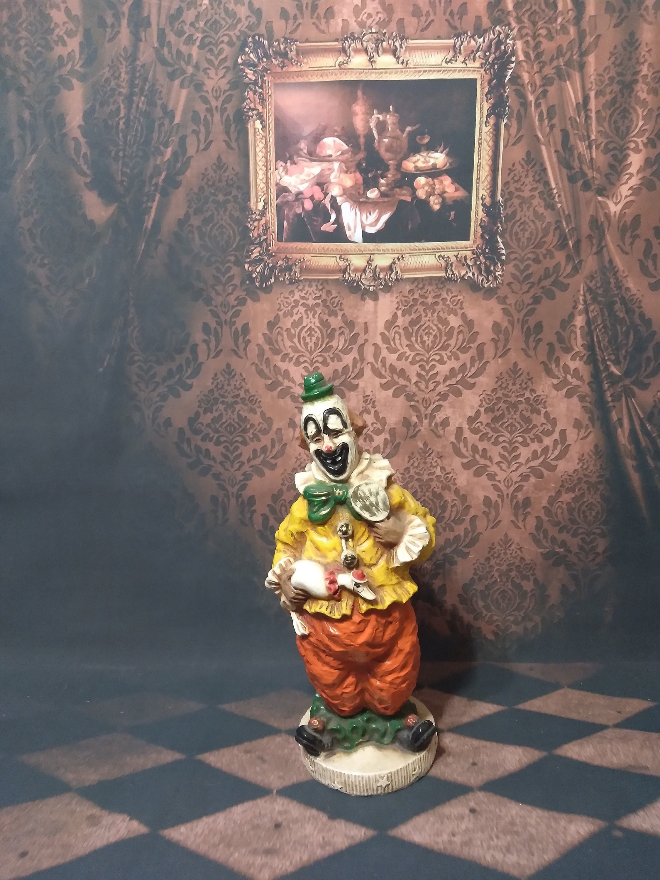 Large Creepy Clown Statue: Vintage Universal Statuary Corp. 1966