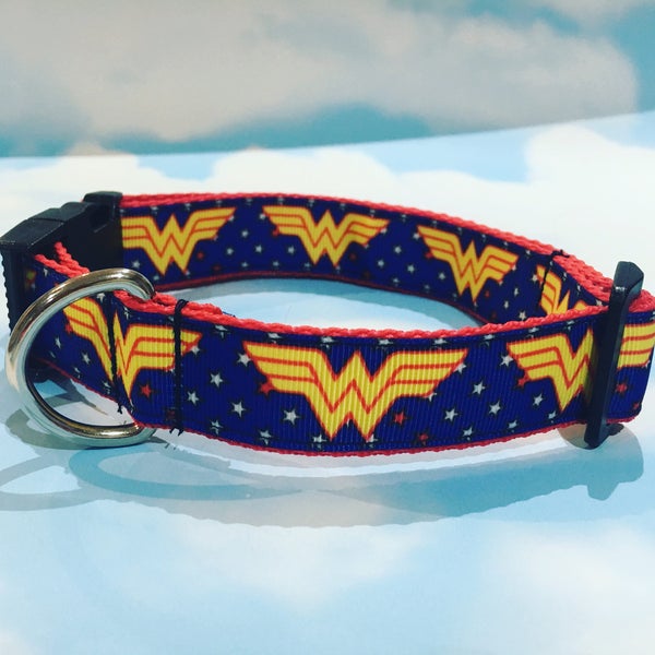 Handmade Wonder Woman superhero dog collar - Cartoon TV and Film DC Marvel Avengers comic fans Cosplay dress up for cats and dogs