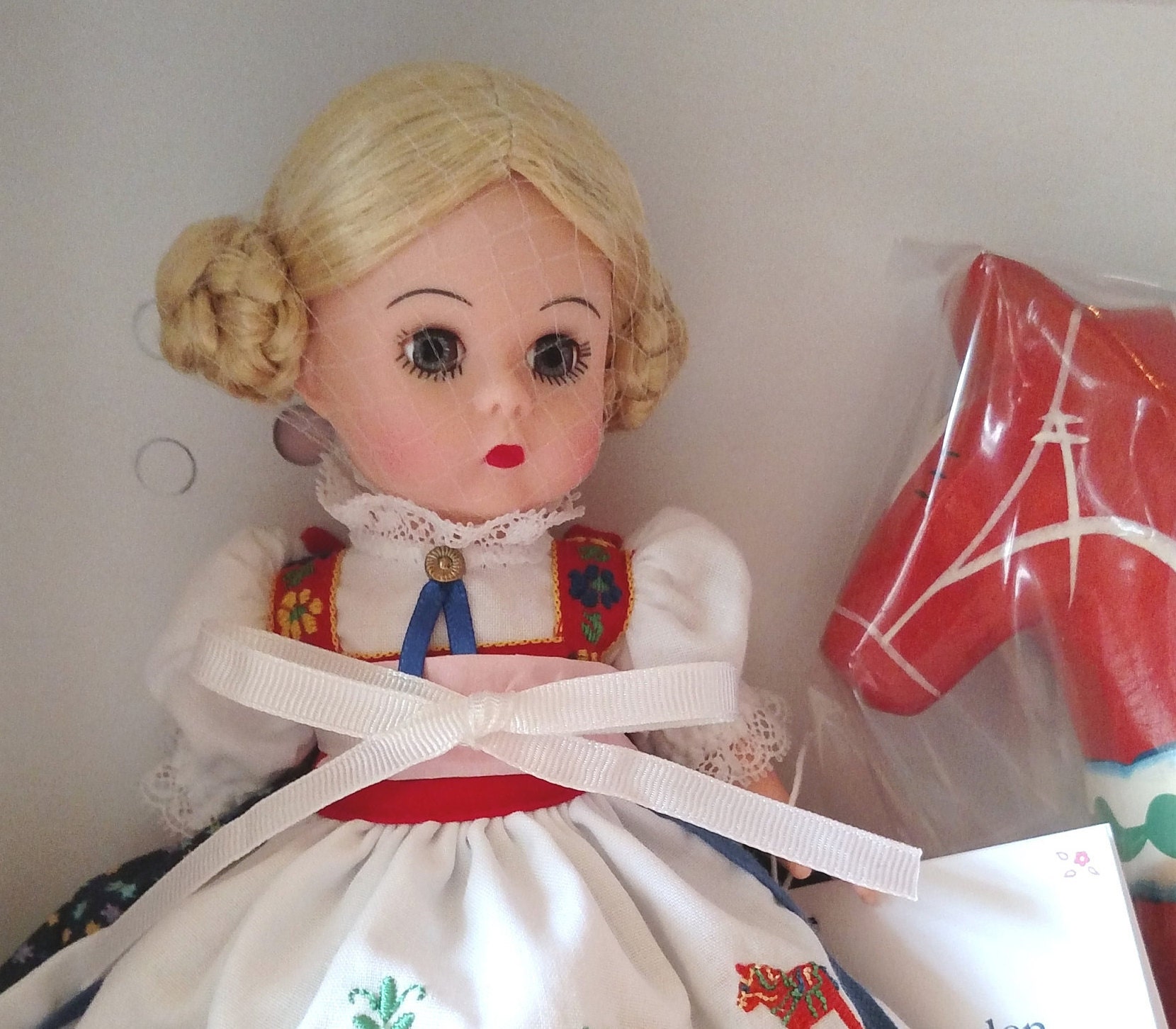 Sweden, Madame Alexander, HTF, 8