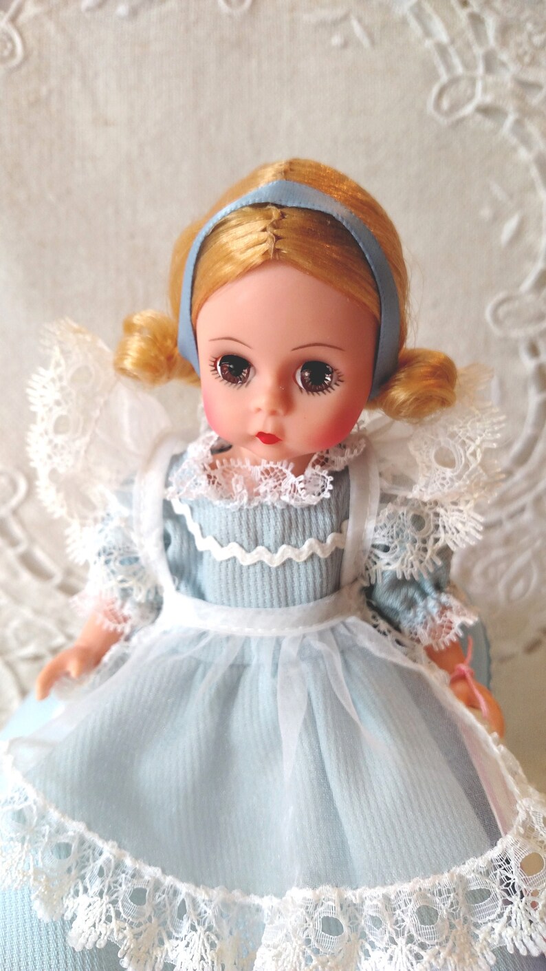 vintage alice in wonderland madame alexander doll