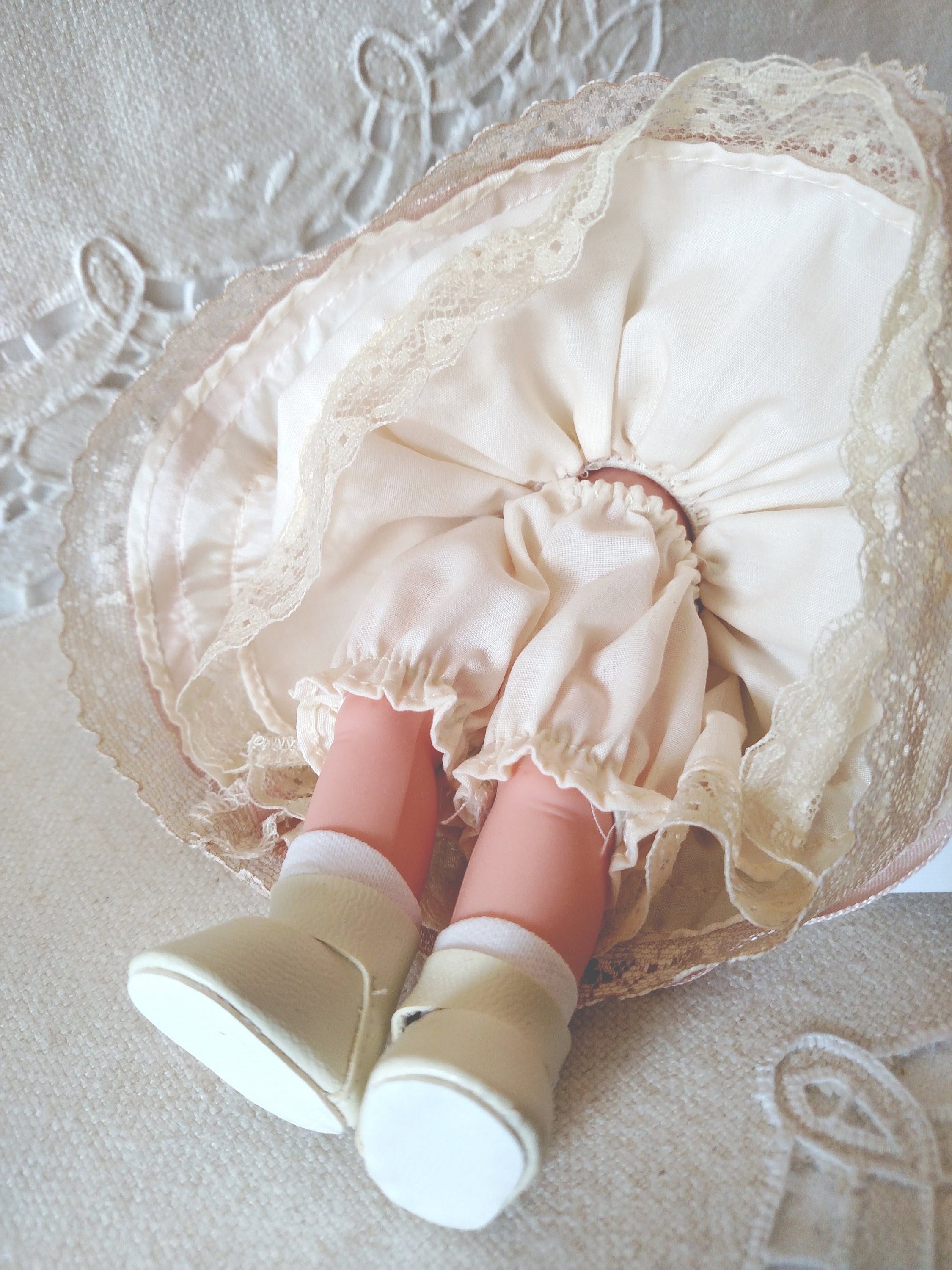 イノセント シルク ビクトリアン、マダム アレクサンダー、8