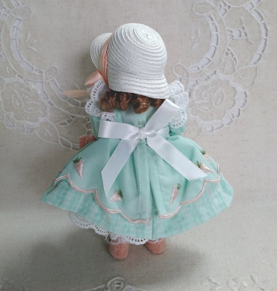 Easter Bunny, #26675, HTF, Madame Alexander, 8