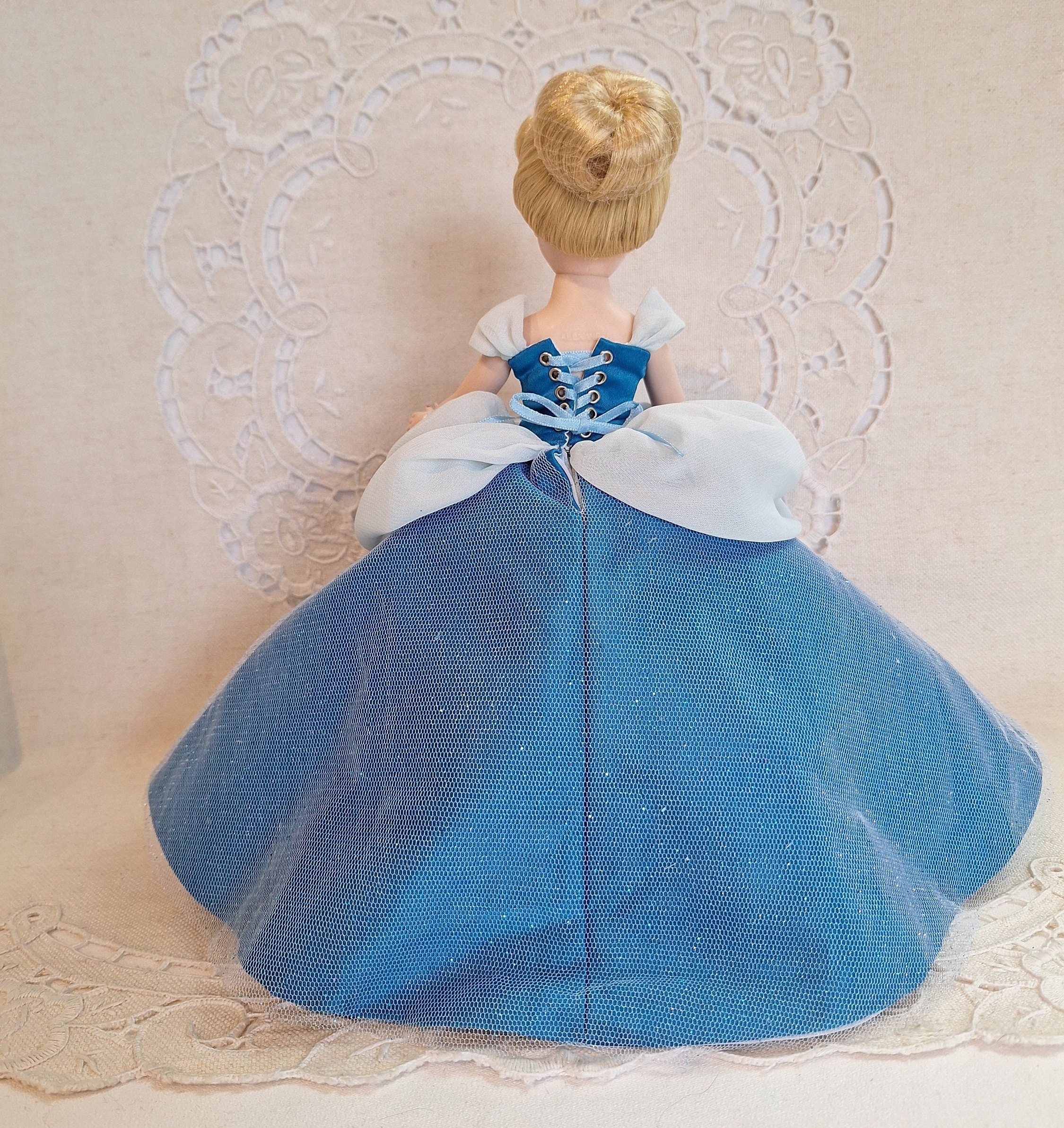 Antique Miniature Dolls / Antique French All-bisque