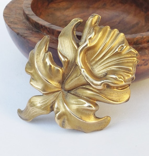 French Art Deco Brass Iris Dress Clip - 1920s Floral Clip, Flower Jewellery, For A Gift
