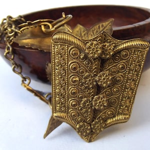 1930s Art Deco brass floral necklace, antique floral leaf brass necklace, 1930s leaf floral brass necklace. for a gift, for a wife, for her