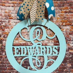 Circle monogram door hanger