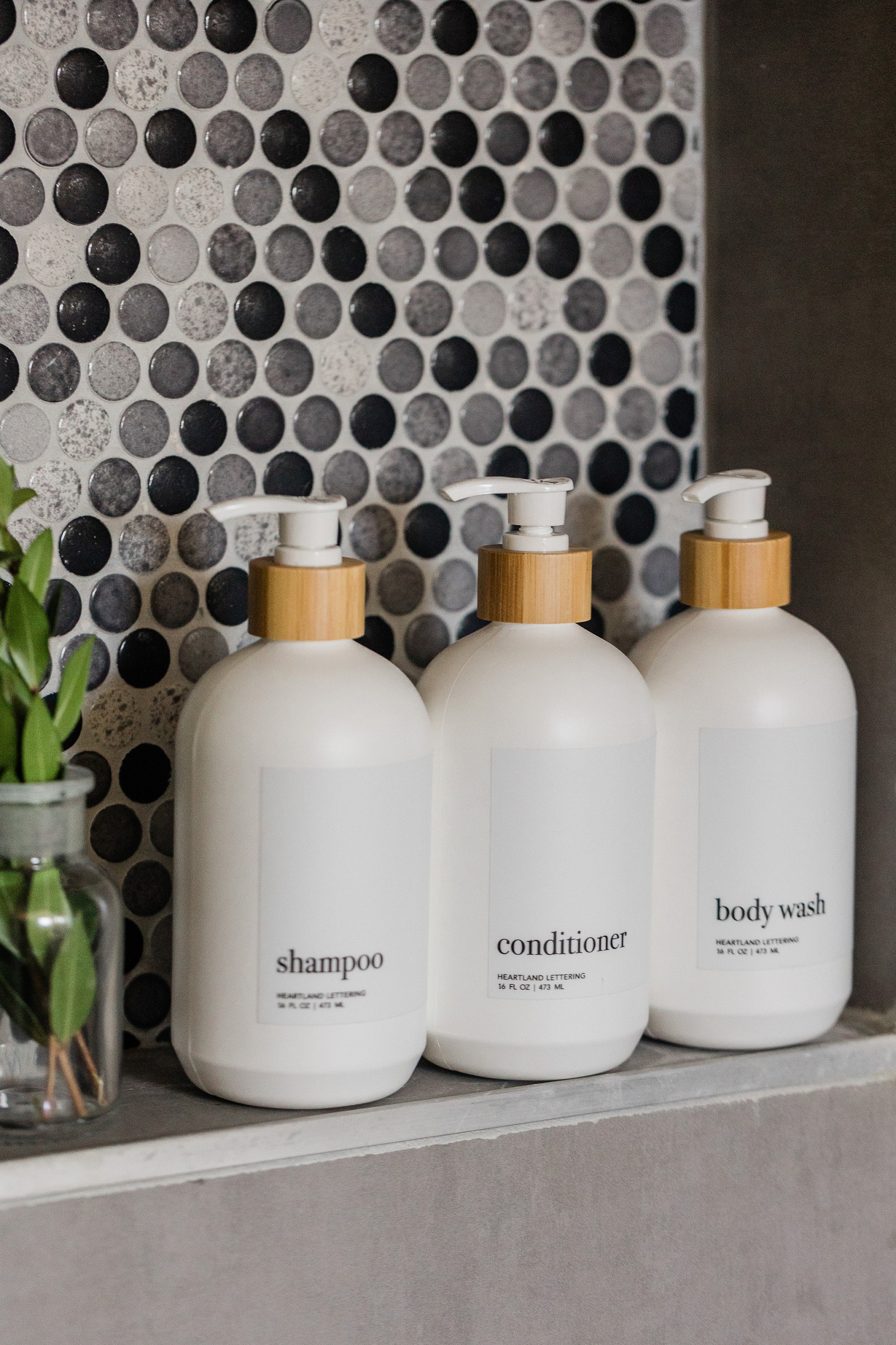 Minimalist Shampoo Bottle Set, Bamboo Bathroom Storage, Body Wash Bot…