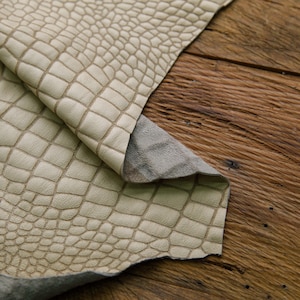 Light-Beige Croco Embossed Leather, Crocodile Texture for Crafts & Upholstery, Croc Leather Hides, Croco Bags | Leather Hub
