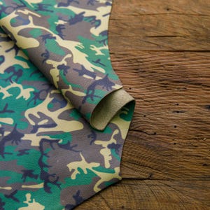 Camo Gedruckt Büffelleder Haut - Grün, Schwarz, Gelb, Braun - Für Taschen, Gürtel, Schuhe, Geldbörsen, und vieles mehr | LEDER NABE