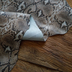 Cuero con estampado de serpiente, pieles para carteras y bolsos - Cuero de vaca genuino curtido cromado