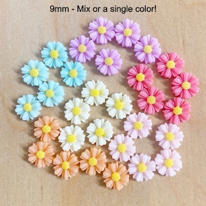 Small 9mm Daisy cabochon, flowers, daisies, scrapbooking, resin, embellishment, diy, mix or single color, no holes, D25