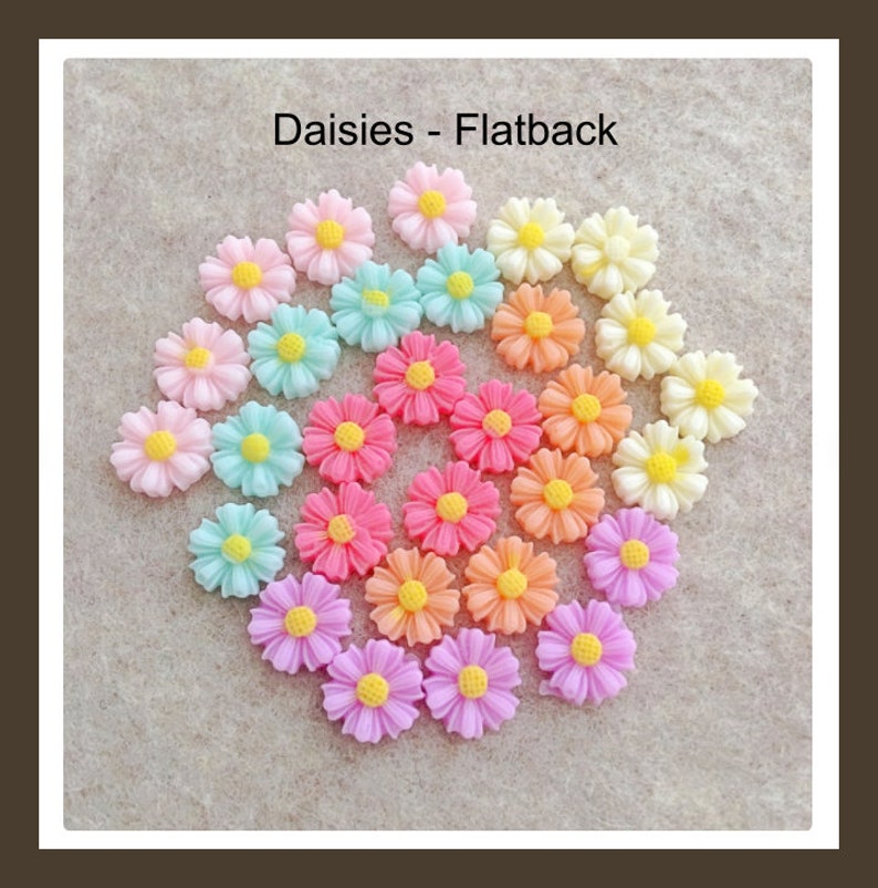 Small 9mm Daisy cabochon, flowers, daisies, scrapbooking, resin, embellishment, diy, mix or single color, no holes, D25 30 piece mix