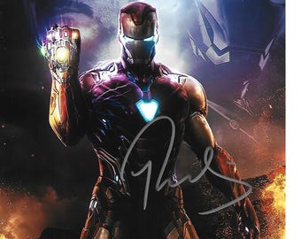Super Hero Actor ROBERT DOWNEY Jr. Nicely Autographed Movie 8x10 Photograph