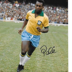 All Time Great Soccer Player &quot;PELE&quot; Nicely Signed 8x10 Game Day Photograph !!