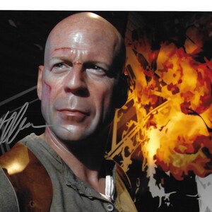 Actor BRUCE WILLIS Movie Autographed 8x10 Photo Very Nice