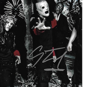 Rocker COREY TAYLOR of The Band &quot;Slipknot&quot; Autographed 8x10 PHotograph