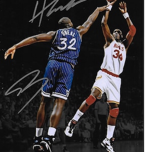 Dual Hall of Fame Basketball Greats SHAQ and HAKEEM Autographed 8x10 Nice Action Pic !!