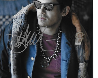 Talented Musician and Singer JOHN MAYER Signed 8x10 Nice Photograph