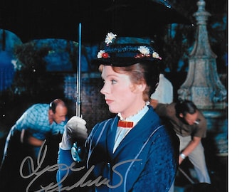 Actress and Singer JULIE ANDREWS Such a Nice  Autographed 8x10 Photo