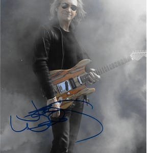 Awesome Guitarist and Singer JOE WALSH Signed Very Cool 8x10 Pic