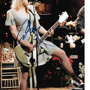 SInger and Performer Courtney Love Signed 8x10 Photograph
